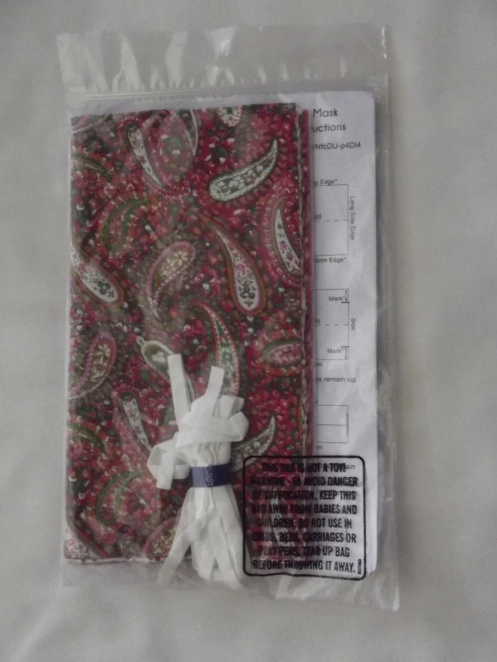 Sew Your Own Reversible Face Mask Kit lot of 4 Cotton paisley floral ditzy pink
